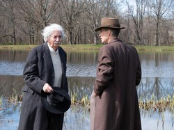 Percakapan Albert Einstein dan Oppenheimer yang Melegenda