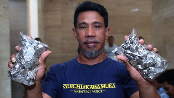 Pedagang di Ternate Tukarkan Uang Koin Senilai Rp 9 Juta ke BI