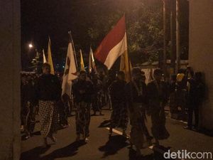 Pengin Ikut Kirab Malam 1 Suro di Keraton Jogja? Begini Caranya