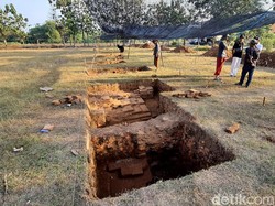 Ekskavasi Situs Bhre Kahuripan Cari Tata Ruang, Arkeolog Temukan Struktur Bata Putih