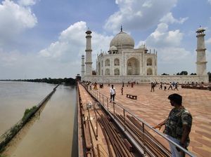 Sungai Yamuna Meluap, Taj Mahal Terancam Banjir Sungai Yamuna Meluap, Taj Mahal Terancam Banjir