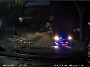 Viral Avanza Berpelat TNI Pakai Strobo Lawan Arah, Alasannya Buru-buru Viral Avanza Berpelat TNI Pakai Strobo Lawan Arah, Alasannya Buru-buru