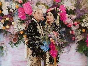 Pernikahan Viral, Tamu Undangan Bebas Bawa Pulang Bunga dari Dekorasi Nikahan