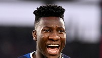 Manchester United membeli Andre Onana dari Inter Milan seharga 52,5 juta Euro atau setara Rp 878 miliar di musim panas 2023 ini. Transfermarkt melansir, Onana jadi kiper keempat termahal di dunia! (Reuters)