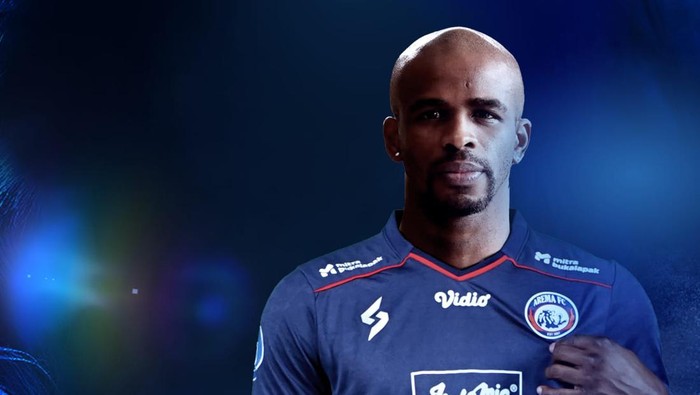 Arema FC resmi merekrut Greg Nwokolo