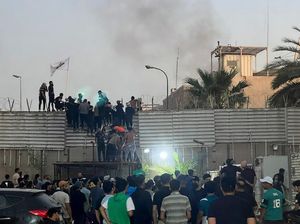 Dunia Hari Ini: Irak Usir Dubes Swedia dari Baghdad Setelah Pelecehan Al Quran Dunia Hari Ini: Irak Usir Dubes Swedia dari Baghdad Setelah Pelecehan Al Quran