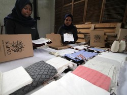 Tips Merawat Kain Tenun Berbahan Pewarna Alam Agar Awet