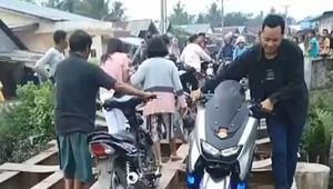 Ngeri! Ini Penampakan Jembatan Darurat di Sergai yang Bikin Warga Tewas