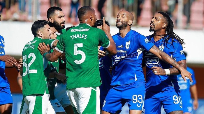 Laga PSS Sleman vs PSIS dalam pekan keempat Liga 1 2023/2024 di stadion Maguwoharjo Sleman, Jumat (21/7/2023) sore.