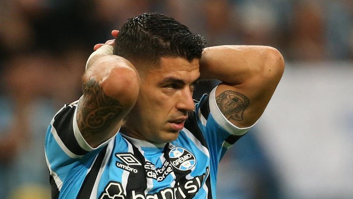 Soccer Football - Brasileiro Championship - Gremio v Botafogo - Arena do Gremio, Porto Alegre, Brazil - July 9, 2023 Gremios Luis Suarez reacts REUTERS/Diego Vara