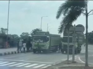 Kelompok Pelajar Hadang Truk di Sumsel, 1 Nyaris Tewas Tertabrak