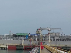 Perdana, Pertamina Pasok 2.000 MT Methanol ke Pabrik di Merak