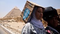 Piramida Giza Tetap Ramai Ditengah Gelombang Panas