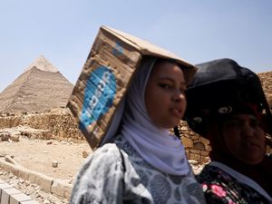 Piramida Giza Tetap Ramai Ditengah Gelombang Panas