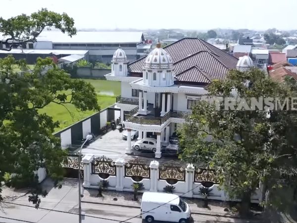 9 Potret Rumah Mewah Bos Tekstil Mantan ART, Ada Ruang Karaoke Rp 1 Miliar