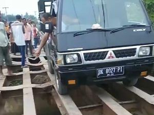Malang Nasib Pria di Sergai yang Tewas di Jembatan Maut Milik Pemprov Malang Nasib Pria di Sergai yang Tewas di Jembatan Maut Milik Pemprov
