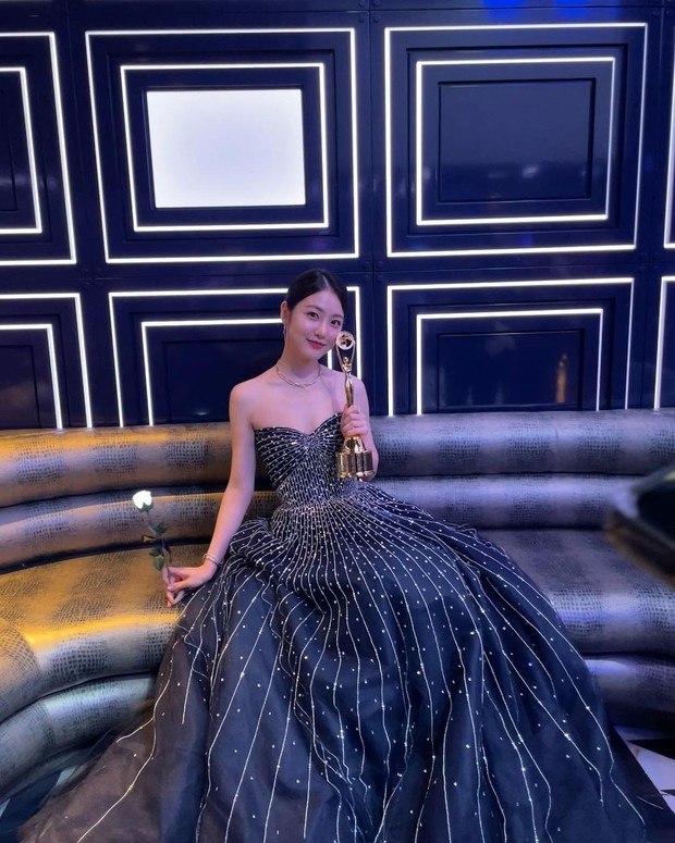 Shin Ye Eun di Blue Dragon Series Awards 2023