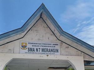 SMAN 7 Merangin Hanya Dapat 4 Siswa Baru Meski Terakreditasi A SMAN 7 Merangin Hanya Dapat 4 Siswa Baru Meski Terakreditasi A