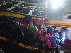 Kapal Nelayan Terbalik di Perairan Pandeglang, 1 Orang Meninggal