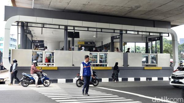 Wajah Baru Halte Transjakarta Kampung Melayu Usai Direvitalisasi
