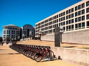 Sepi Banget! Gegara Tren WFH Kantor Pemerintah AS Bak Kota Hantu