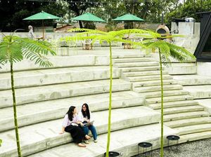 Asyik, Ada Tempat Nongkrong Baru Nih di Bintaro... Asyik, Ada Tempat Nongkrong Baru Nih di Bintaro...