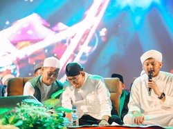 Cak Fauzi Disapa Gubernur Jatim di Milad Pemuda Berselawat At-Taufiq