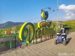 Cicalengka Dreamland, Objek Wisata Tersembunyi dengan Nuansa Religi