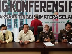 Ade Ngaku di Rumah Terus, Kok Bisa Jadi Buronan 4 Tahun?