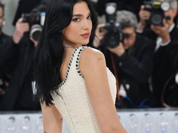 Rahasia Dua Lipa dalam menjaga bentuk tubuh