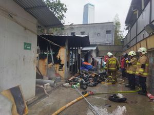 Kebakaran Gudang Proyek di Setiabudi Diduga Akibat Korsleting