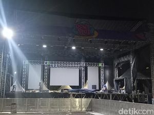 Konser di De Tjolomadoe Ricuh gegara Acara Batal, Polisi: EO Tak Bayar Vendor Konser di De Tjolomadoe Ricuh gegara Acara Batal, Polisi: EO Tak Bayar Vendor