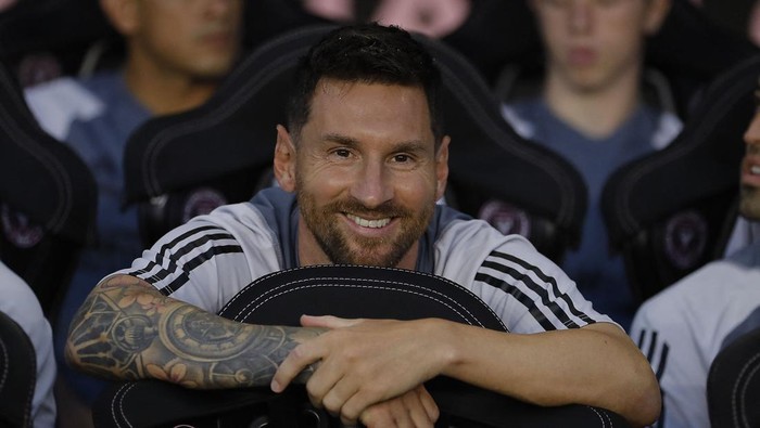 Jul 21, 2023; Fort Lauderdale, FL, USA; Inter Miami CF forward Lionel Messi (10) reacts before playing against Cruz Azul at DRV PNK Stadium. Mandatory Credit: Sam Navarro-USA TODAY Sports