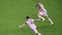 Inter Miami bersua Cruz Azul dalam pertandingan Leagues Cup di DRV PNK Stadium. Duel berlangsung Sabtu (22/7/2023) pagi WIB. Messi tidak diturunkan Inter Miami sebagai starter. Bintang Argentina itu hanya menyaksikan dari bangku cadangan saat timnya memecah kebuntuan pada menit ke-44.