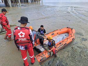 Nelayan di Pesisir Jambi Hilang Ditelan Ombak Saat Melaut