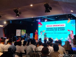 Respons Ortu Siswa soal Masa Orientasi Bersama Wali Kota Surabaya
