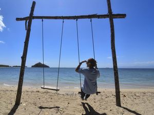 Potret Wisata Pantai Elak-Elak Sekotong Lombok yang Indah