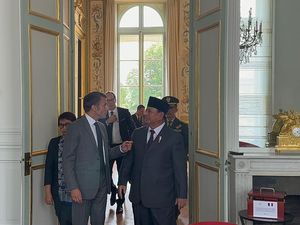 Prabowo Diterima Presiden Macron di Istana Elysee Usai 2+2 RI-Prancis