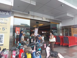 Ke Transmart Full Day Sale Hari Ini! Sepeda Listrik Banjir Diskon