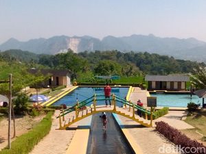 Side Land Kuningan, Kolam Renang dengan Pemandangan Indah