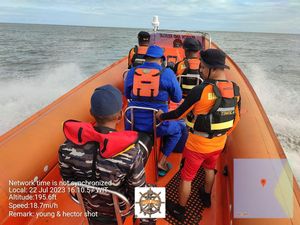 Speedboat Bawa 3 Penumpang di Timika Hilang Kontak, Tim SAR Dikerahkan Speedboat Bawa 3 Penumpang di Timika Hilang Kontak, Tim SAR Dikerahkan