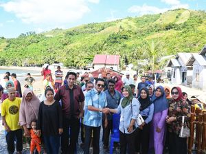 Wakil Ketua MPR Puji Potensi Wisata Pantai Dunu Gorontalo Utara