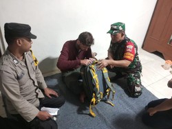 Nyasar Motoran ke Dieng, Bule Belgia Akhirnya Menginap di Rumah Warga