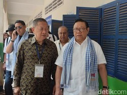 Agung Laksono Tinjau TPS di Kamboja: Pesta Demokrasi Benar-benar Nyata