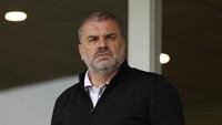 Tottenham. Masa depan Ange Postecoglou di musim keduanya bersama the Lily Whites mulai jadi tanda tanya. Situasi ini ikut membuat nama Ruud van Nistelrooy dikaitkan. Foto: Action Images via Reuters/PETER CZIBORRA
