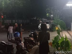 Kepanikan Warga Saat Gempa M 5,7 Guncang Pacitan Kepanikan Warga Saat Gempa M 5,7 Guncang Pacitan