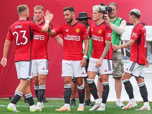 Herrera: MU Sudah Mendekati Level Manchester City