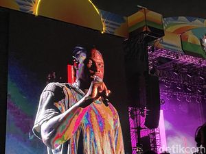 Best Part dan Always Jadi Lagu Daniel Caesar yang Bikin Gempar di We The Fest Best Part dan Always Jadi Lagu Daniel Caesar yang Bikin Gempar di We The Fest