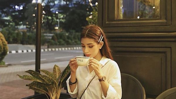 Hasninda Ramadhani, Artis FTV yang Doyan Ngopi