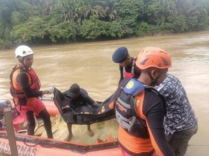 Hanyut Saat Ambil Bambu di Sungai, Kakek 98 Tahun di Jambi Ditemukan Tewas Hanyut Saat Ambil Bambu di Sungai, Kakek 98 Tahun di Jambi Ditemukan Tewas